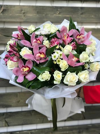 Букет цветов из: Розы и Хризантемы в Подгоренском