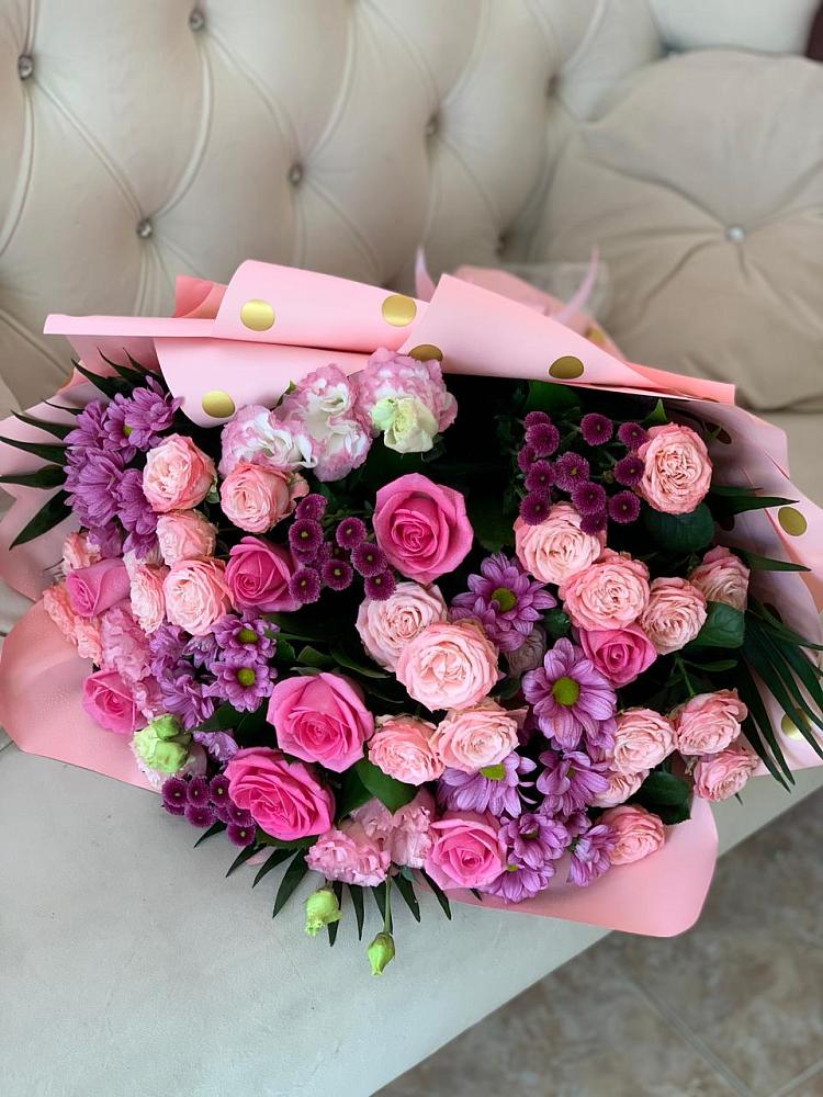 Букет цветов из: Хризантемы, Розы и Лизиантусы в Подгоренском