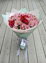 Букет цветов из:  Альстромерии #REPLACE_PRED# Подгоренском