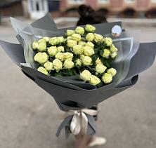 Букет Белые кустовые розы Солинеро в Подгоренском