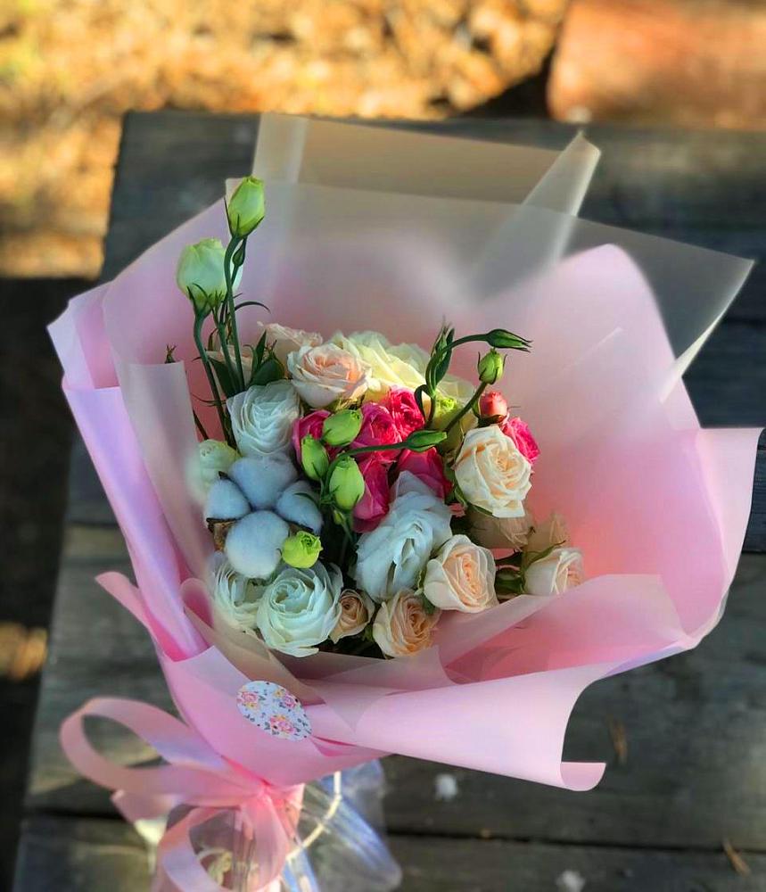 Букет цветов из: Розы и Лизиантусы в Подгоренском