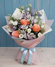 Букет цветов из:  Лизиантусы, Розы, Альстромерии и Гипсофила в Подгоренском