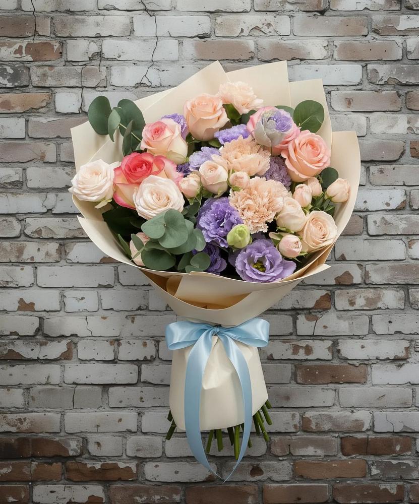 Букет цветов из: Розы, Лизиантусы и Гвоздики в Подгоренском