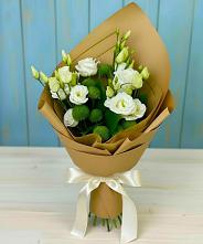 Букет цветов из:  Хризантемы и Лизиантусы в Подгоренском