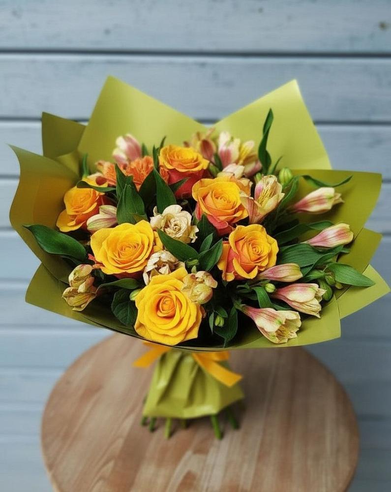 Букет цветов из: Альстромерии и Розы в Подгоренском