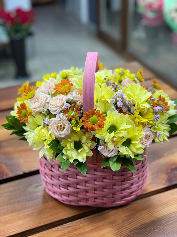 Цветочная композиция из Хризантемы и Розы в корзине в Подгоренском