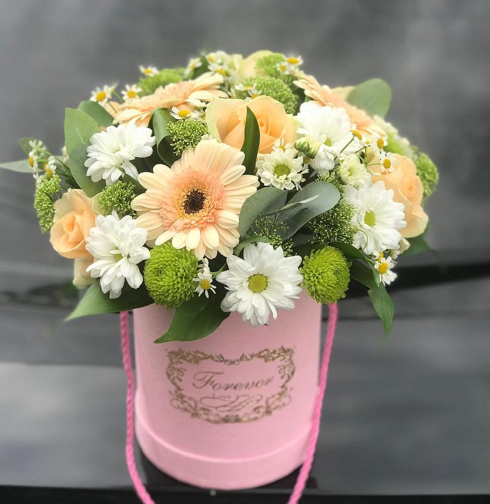 Цветочная композиция из Розы, Герберы и Хризантемы в шляпной коробке в Подгоренском