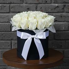 Цветочная композиция из Розы в шляпной коробке в Подгоренском